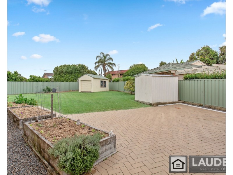 8 Paradise Close, Old Bar NSW 2430