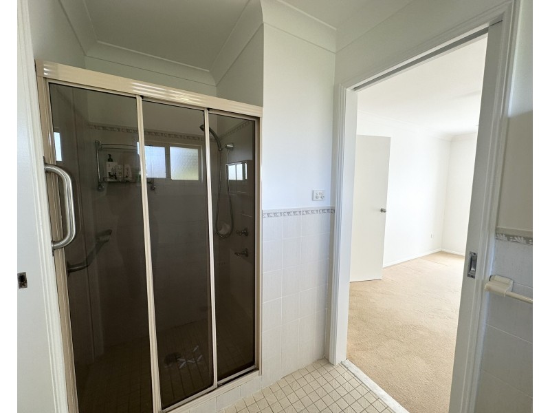 1/1 Paradise Close, Old Bar NSW 2430