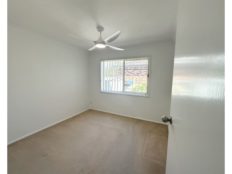 1/1 Paradise Close, Old Bar NSW 2430