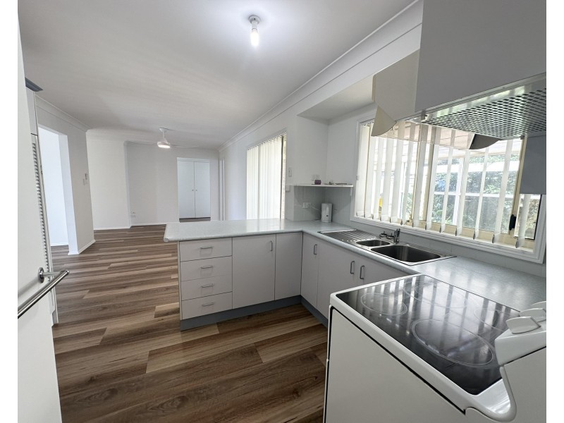 1/1 Paradise Close, Old Bar NSW 2430