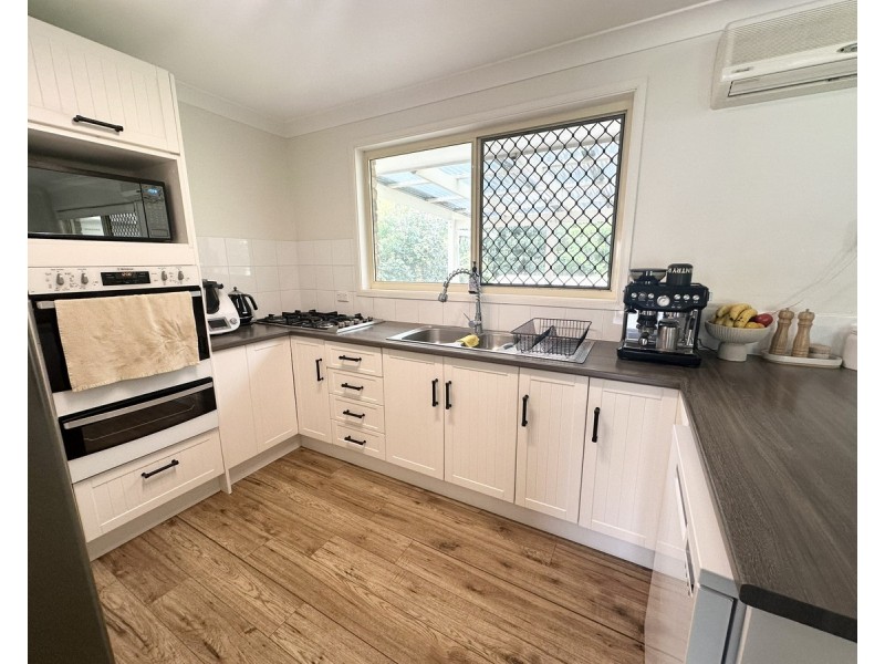 106 Waterman Street, Old Bar NSW 2430