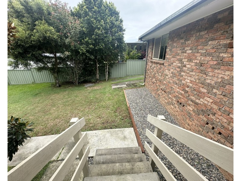 106 Waterman Street, Old Bar NSW 2430
