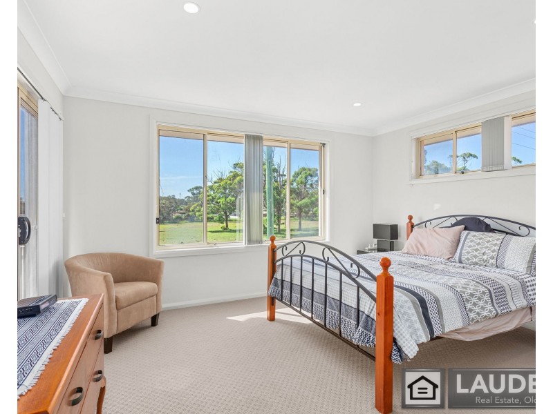 4/2 Mistral Place, Old Bar NSW 2430
