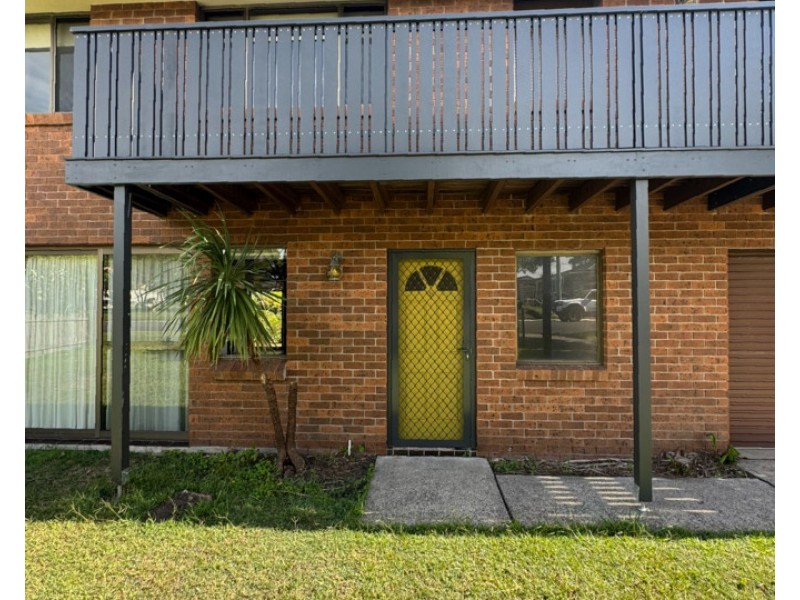 8 Connell Street, Old Bar NSW 2430