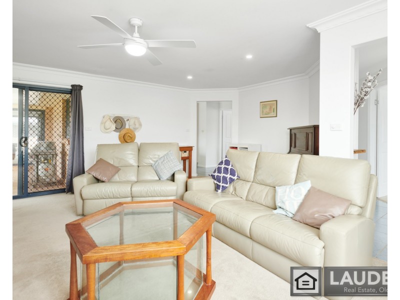 11 Bluehaven Drive, Old Bar NSW 2430