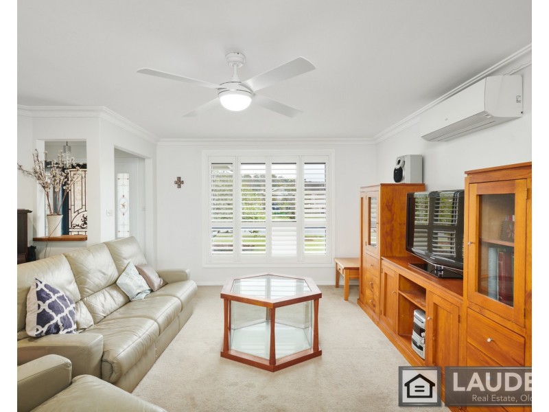 11 Bluehaven Drive, Old Bar NSW 2430