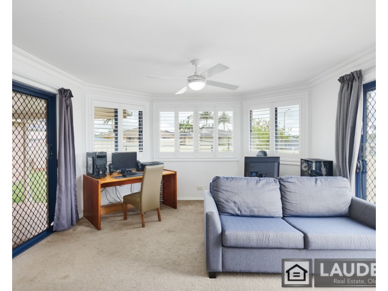 11 Bluehaven Drive, Old Bar NSW 2430
