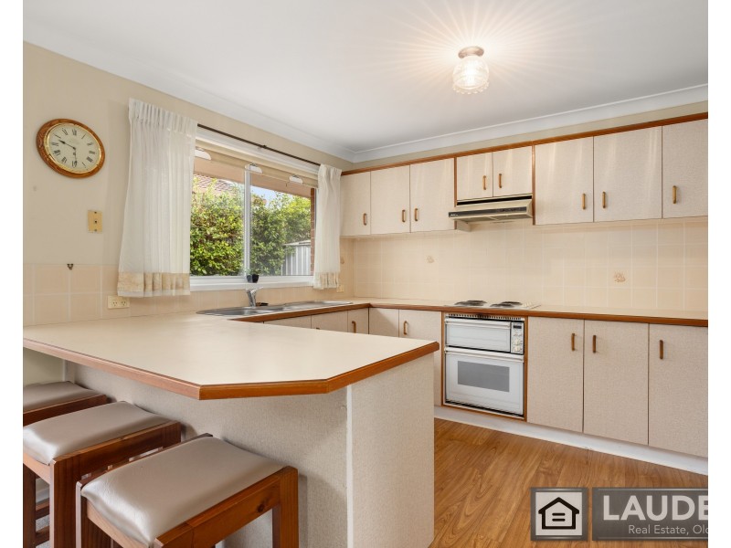 2/2 Paradise Close, Old Bar NSW 2430