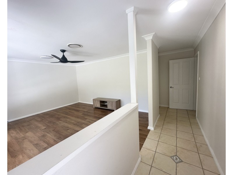 4 Peppermint Place, Old Bar NSW 2430