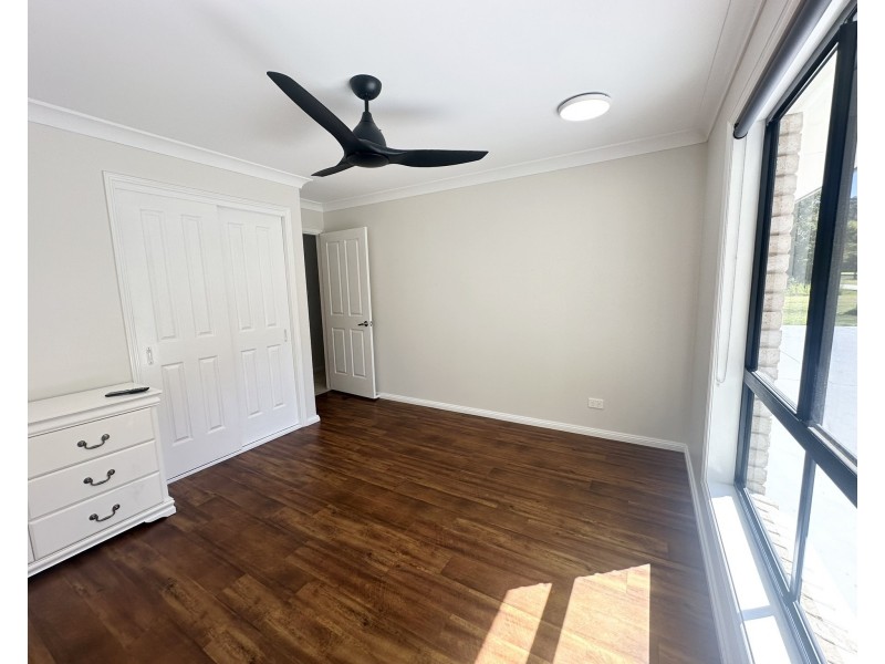 4 Peppermint Place, Old Bar NSW 2430