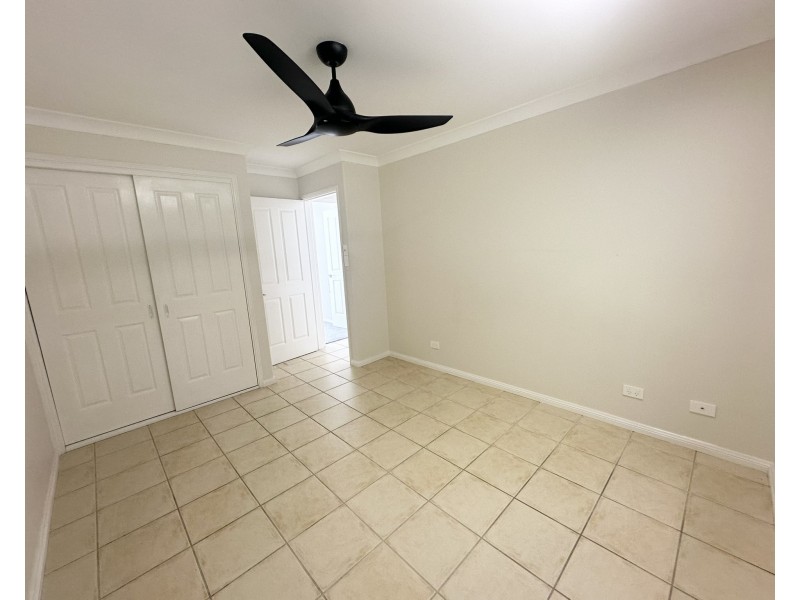 4 Peppermint Place, Old Bar NSW 2430