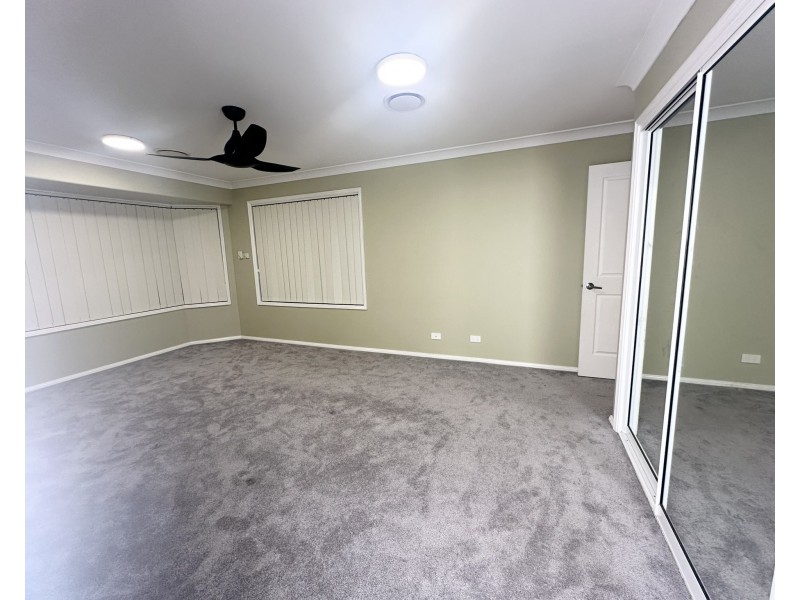 4 Peppermint Place, Old Bar NSW 2430