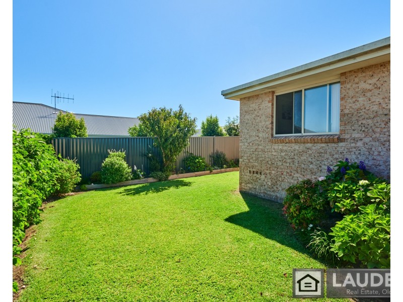 2/68 Wyden Street, Old Bar NSW 2430