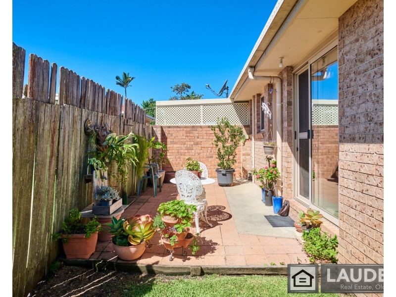2/68 Wyden Street, Old Bar NSW 2430