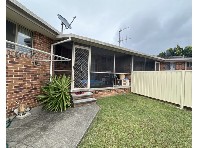 2/3 Leopardwood Street, Old Bar NSW 2430