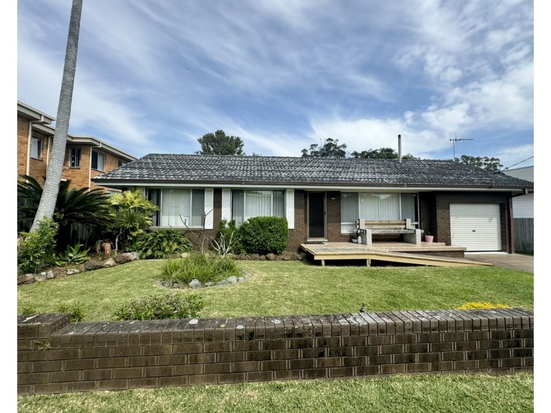 1 Sheppard Street, Old Bar NSW 2430