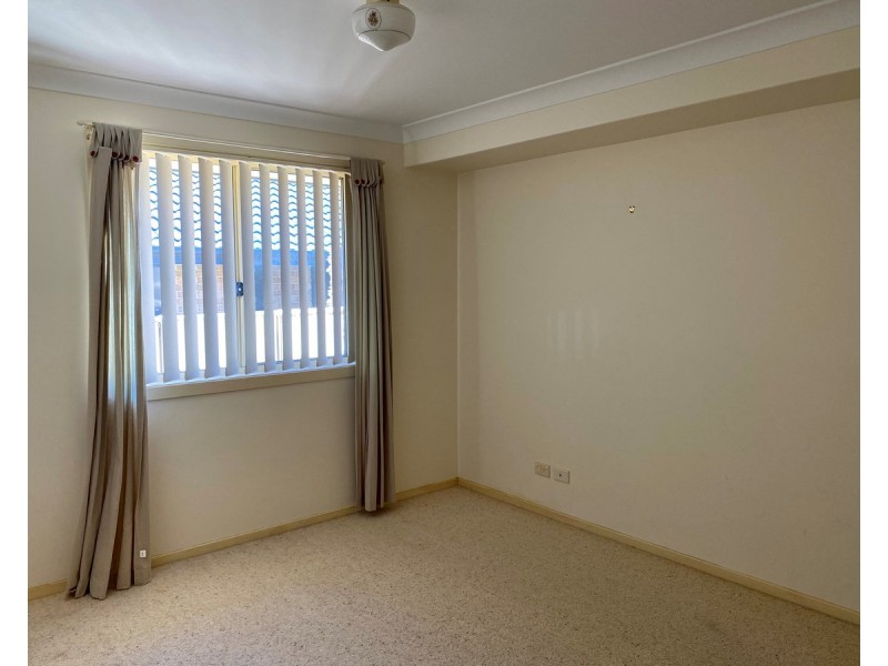 1/10 Mistral Place, Old Bar NSW 2430