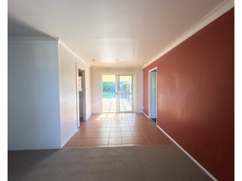 25 Rushby Drive, Old Bar NSW 2430