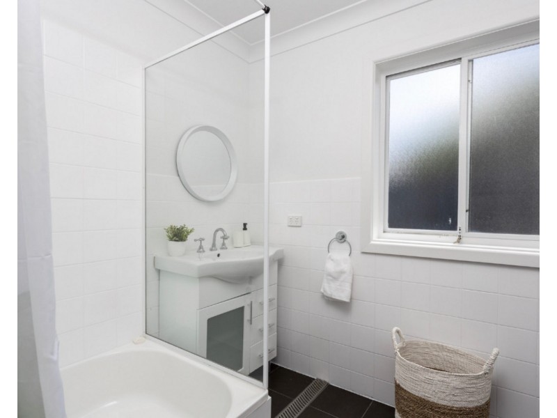 1 Smith Street, Old Bar NSW 2430