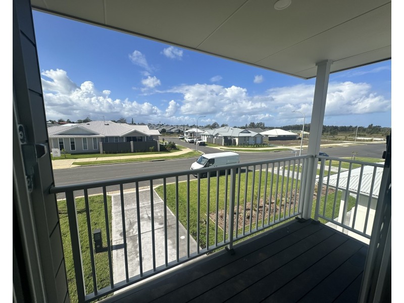 17 Driftwood Boulevard, Old Bar NSW 2430