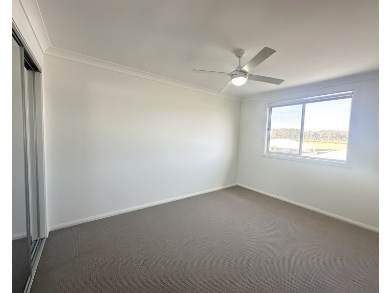 17 Driftwood Boulevard, Old Bar NSW 2430