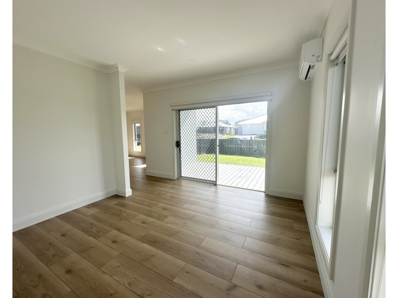 17 A Driftwood Boulevard, Old Bar NSW 2430