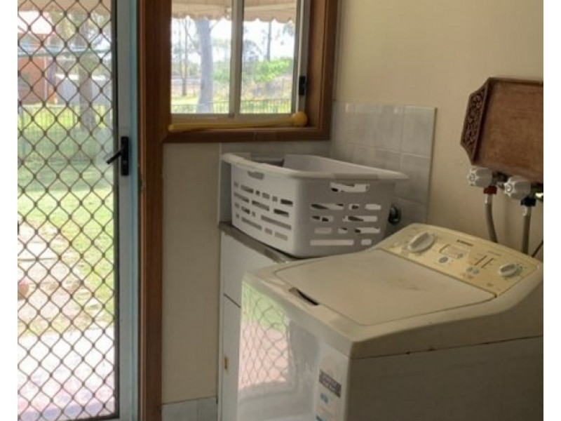 117 Old Bar Road, Old Bar NSW 2430