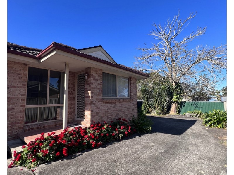 4/10 Connell Street, Old Bar NSW 2430