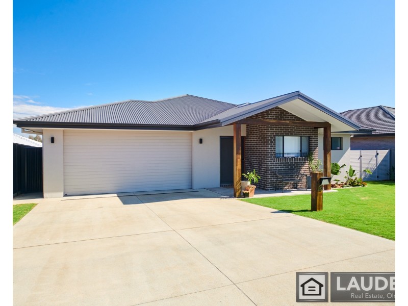 12 Bunyan Avenue, Old Bar NSW 2430