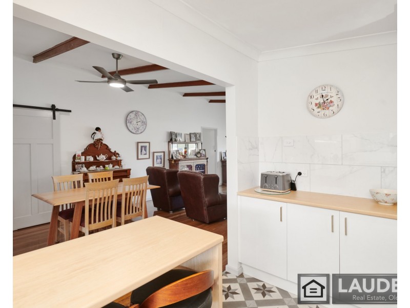 27 Bayview Crescent, Taree NSW 2430