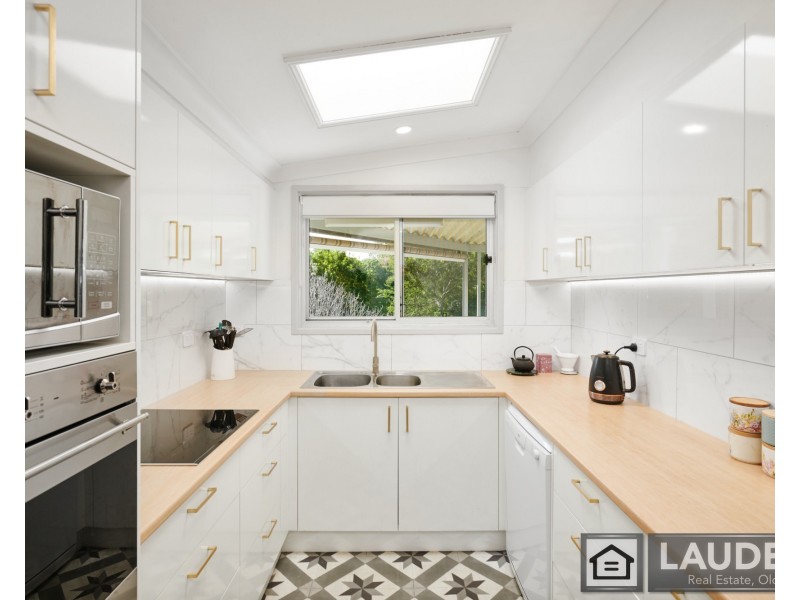 27 Bayview Crescent, Taree NSW 2430