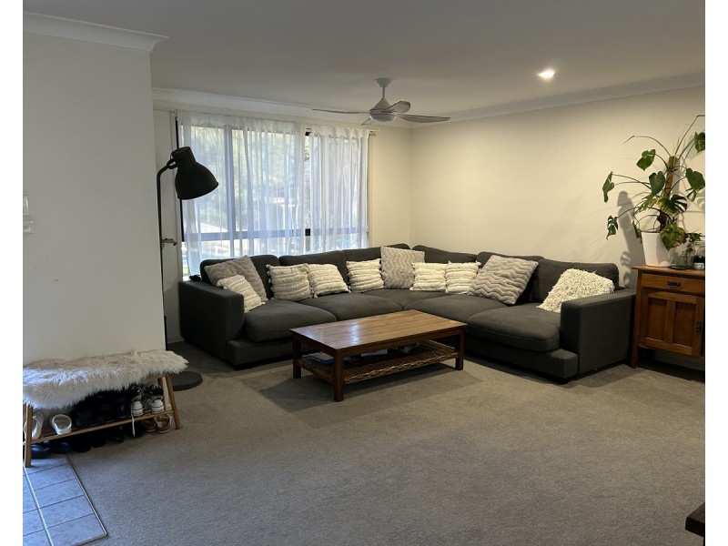 13 Drury Close, Old Bar NSW 2430