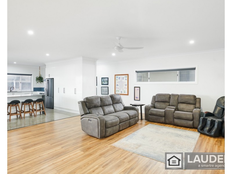 8 Ocean Drive, Wallabi Point NSW 2430