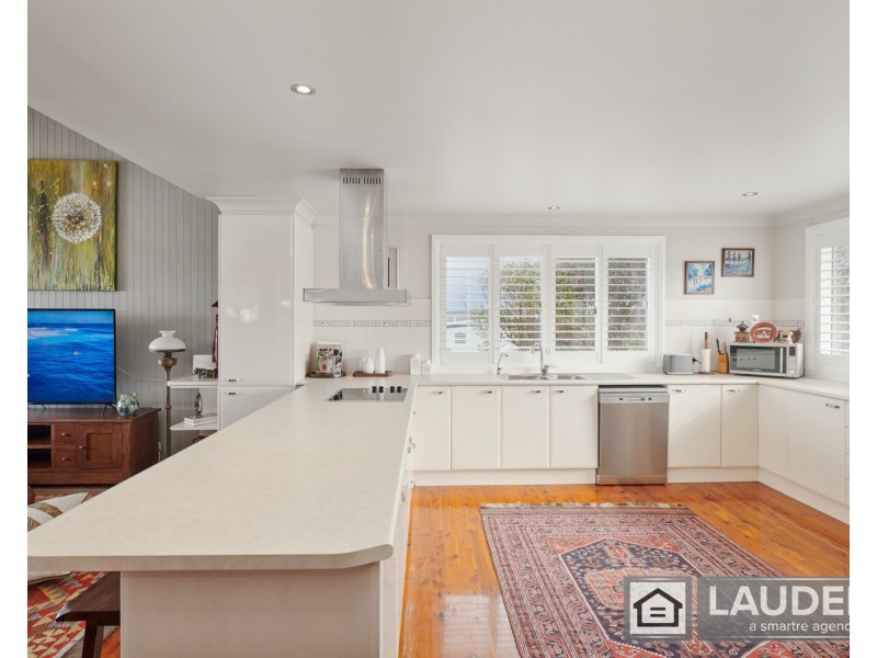 6 Pacific Street, Wallabi Point NSW 2430