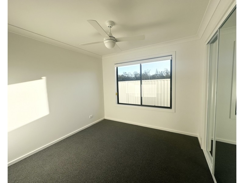 4B Bular Close, Old Bar NSW 2430