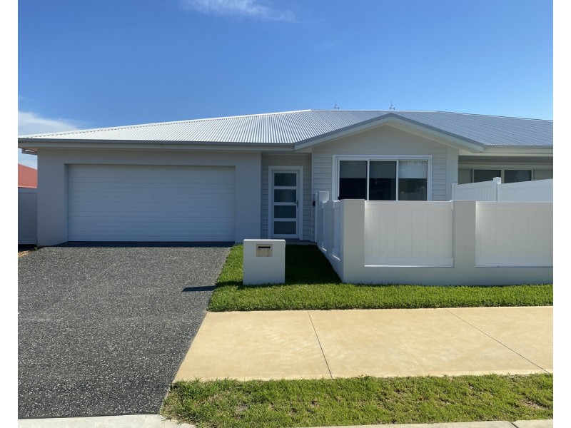 20 Banyula Drive, Old Bar NSW 2430