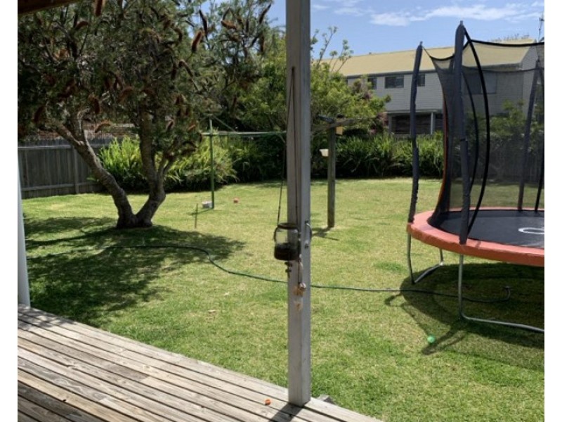 9 Farleigh Street, Old Bar NSW 2430