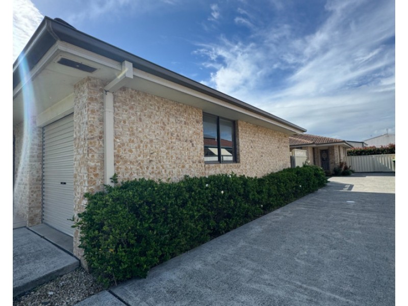 1/11 Rosier Place, Old Bar NSW 2430