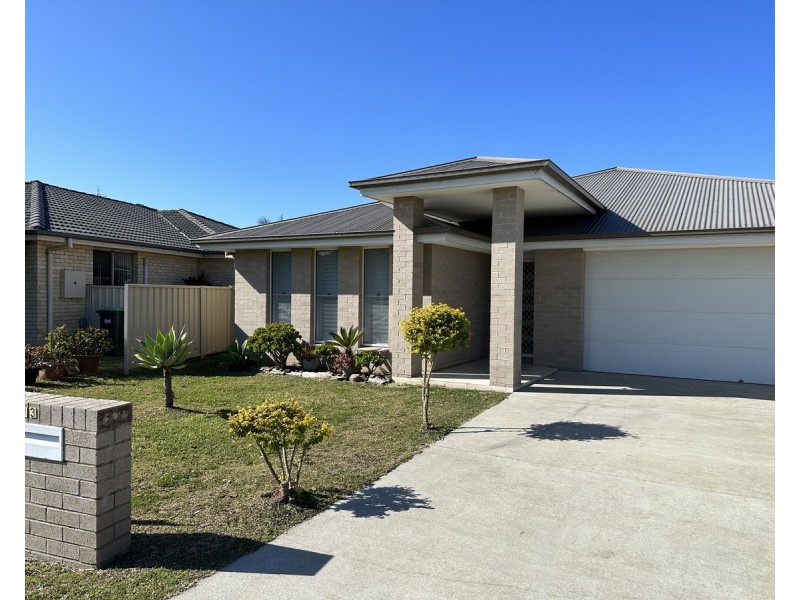 33 Bluehaven Drive, Old Bar NSW 2430