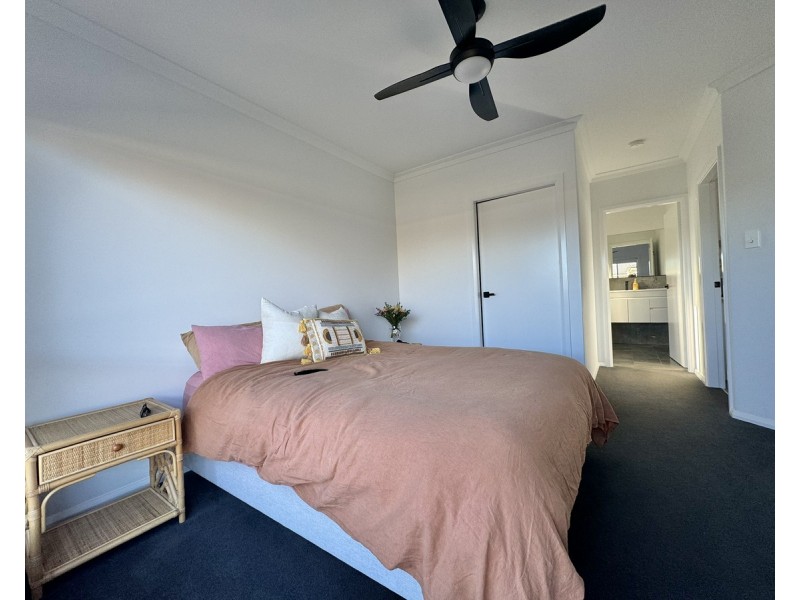 2/1 Egret Street, Old Bar NSW 2430