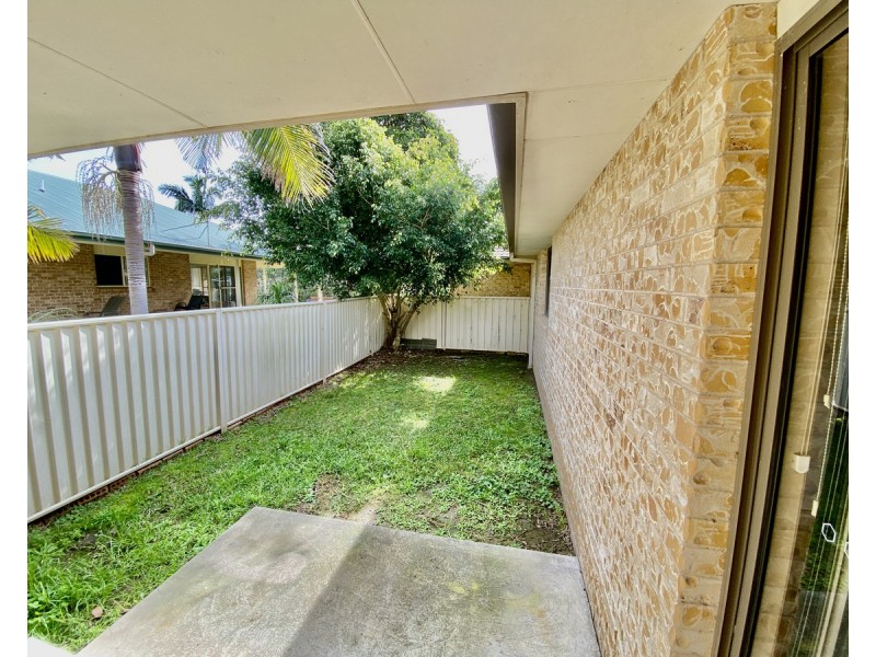 1/11 Rosier Place, Old Bar NSW 2430