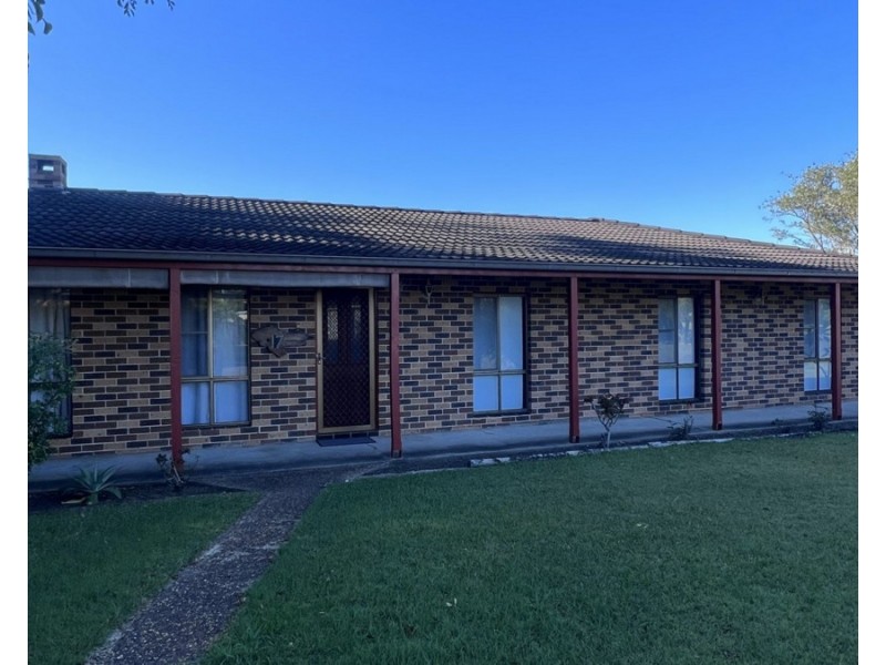 17 Joel Drive, Old Bar NSW 2430
