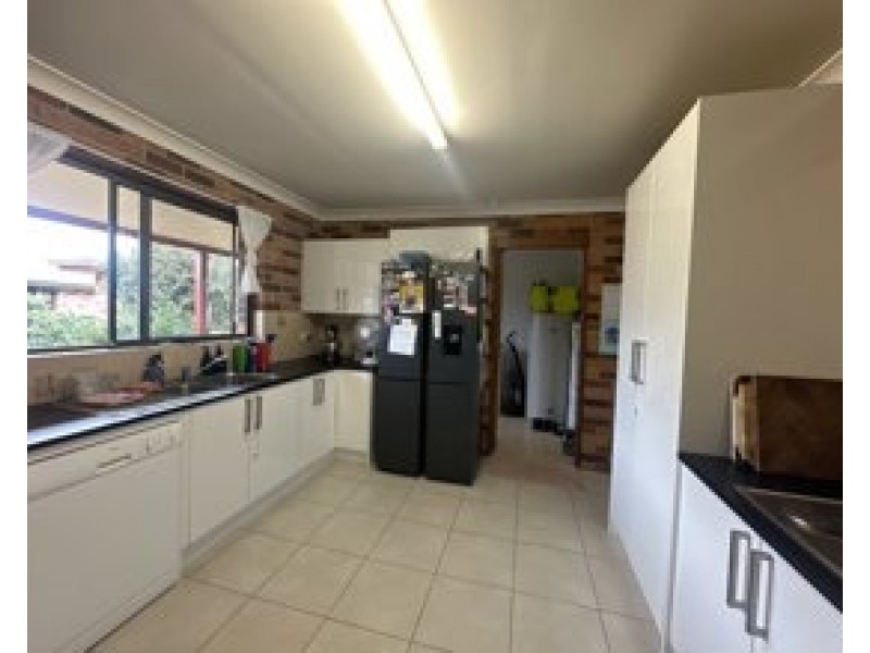 17 Joel Drive, Old Bar NSW 2430