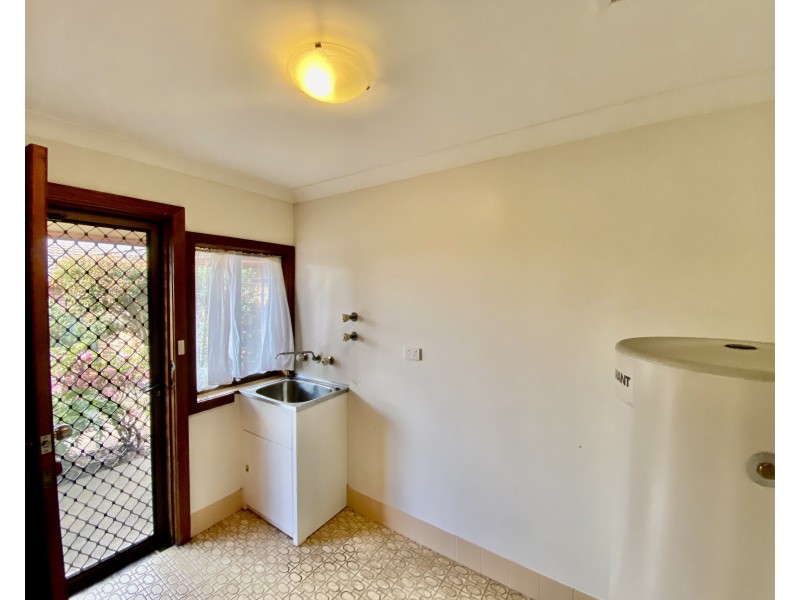 17 Joel Drive, Old Bar NSW 2430