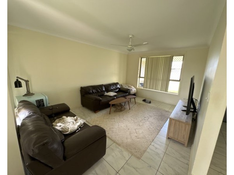 16 Albatross Way, Old Bar NSW 2430
