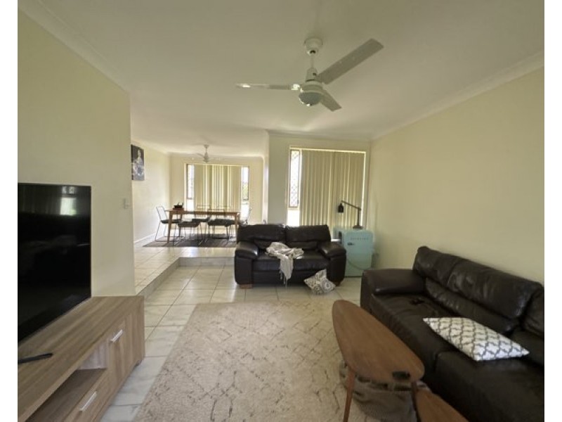 16 Albatross Way, Old Bar NSW 2430