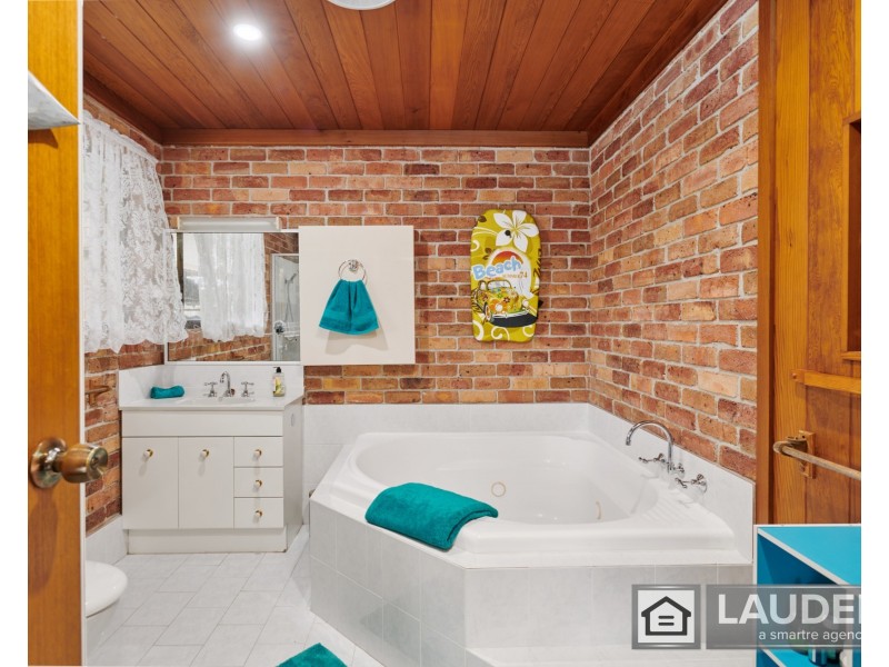 154 Waterman Street, Old Bar NSW 2430
