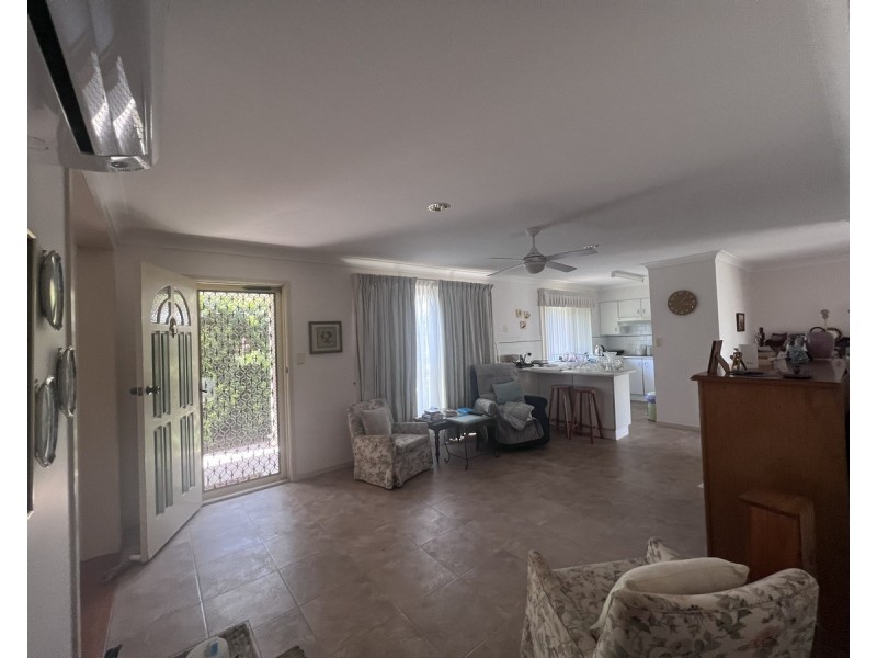 1/12 Eucalypt Close, Old Bar NSW 2430