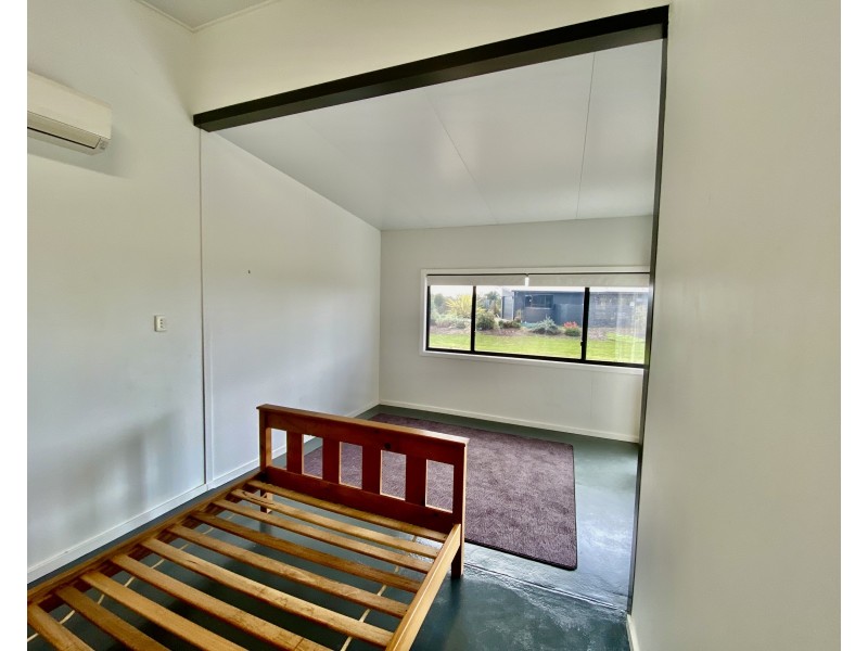 Granny Flat 69 Newby Road, Pampoolah NSW 2430