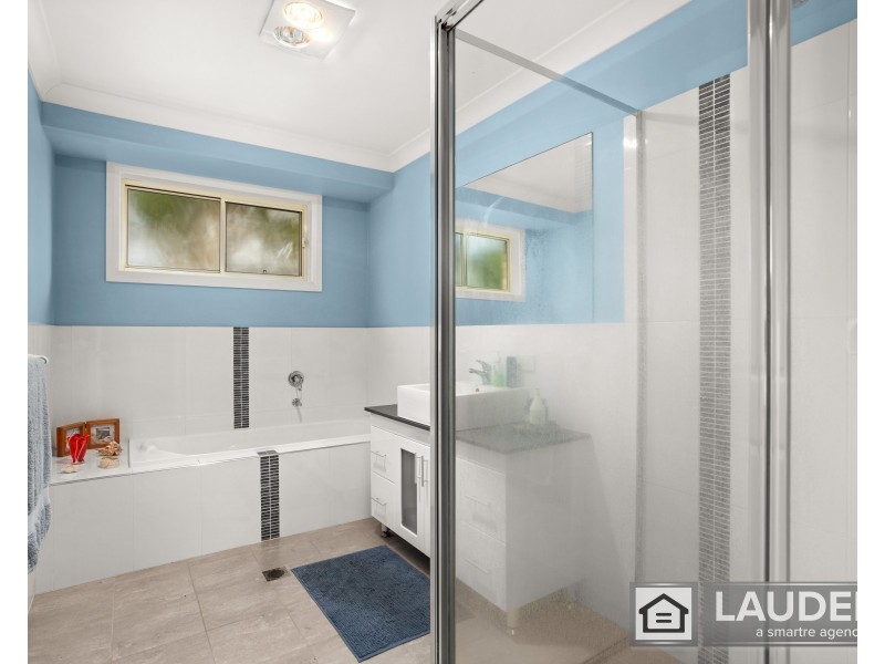 9 Mariner Avenue, Old Bar NSW 2430